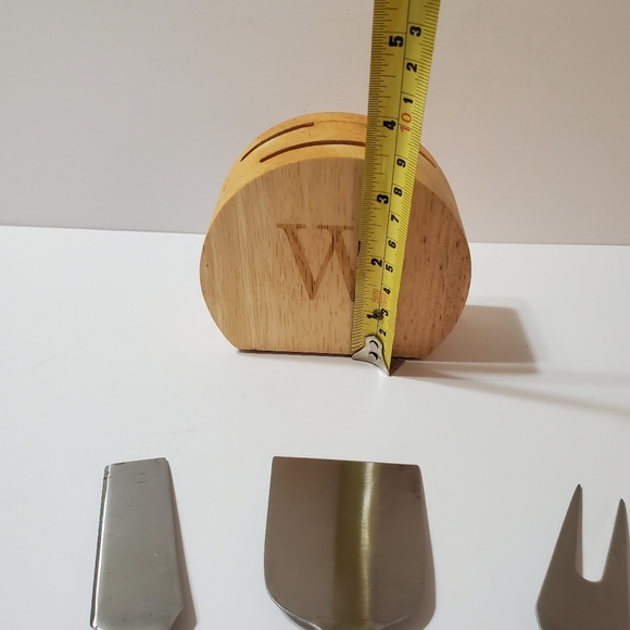 Cheese Knife & Wooden Block Set Initialed "W" - Picture 8 of 13